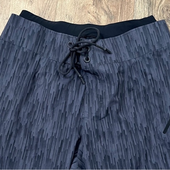 Lululemon Men's Swim Trunk Board Athletic Shorts Inseam 7.5” - Picture 8 of 12